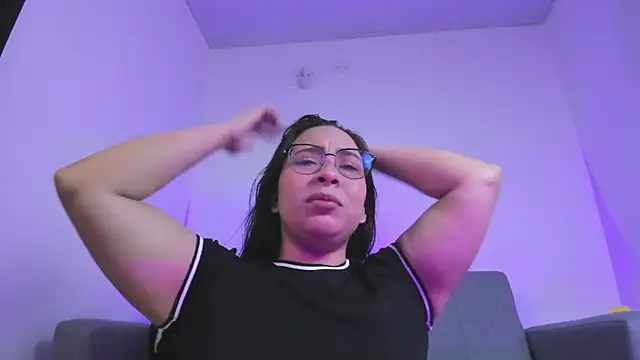 miah storm online show from 12/19/25, 04:27