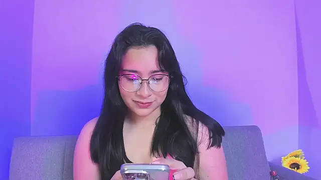 miah storm online show from 12/14/25, 02:18