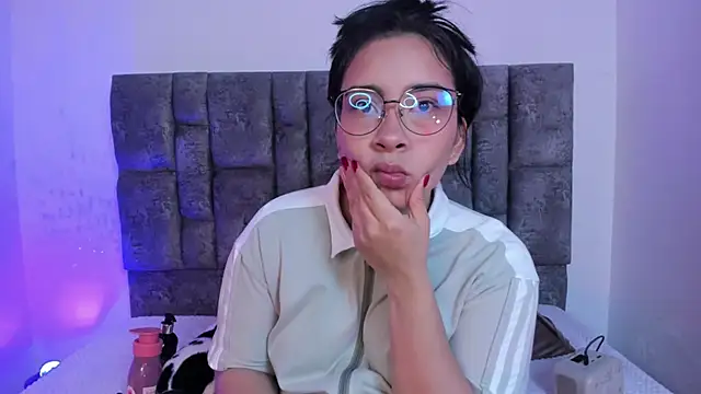 miah storm online show from 11/14/25, 02:15