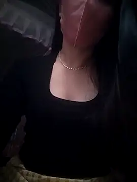 Emili68 online show from 10/28/25, 08:35