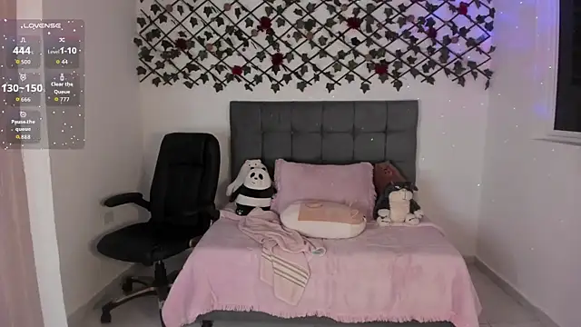 Karly Closson online show from 11/14/25, 05:11