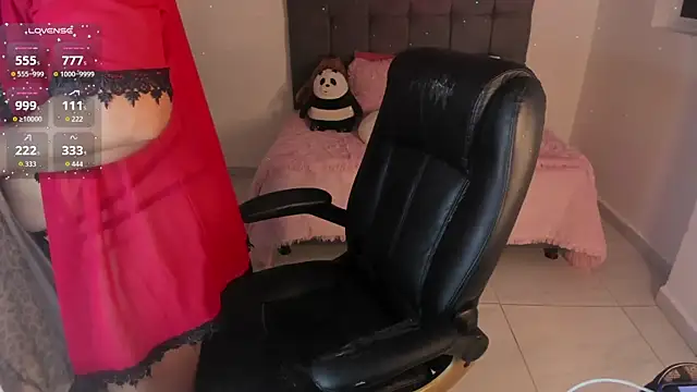 Karly Closson online show from 11/26/25, 03:28