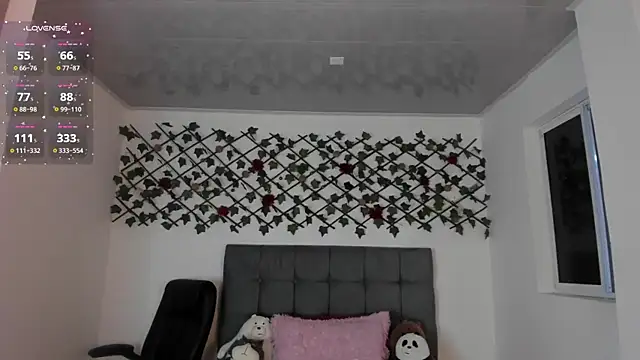 Karly Closson online show from 11/08/25, 03:32