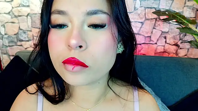 mia roux1 online show from 11/12/25, 06:56