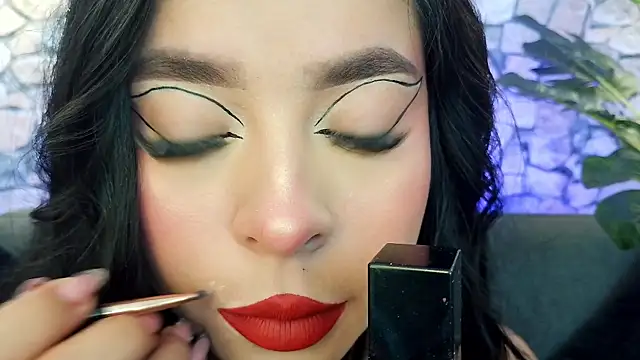 mia roux1 online show from 11/19/25, 05:13