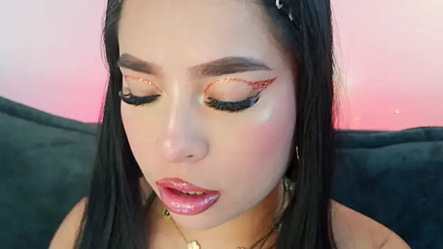 mia roux1 online show from 04/08/26, 07:26