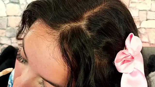 mia roux1 online show from 10/30/25, 11:23