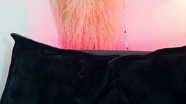 mia roux1 online show from 04/02/26, 07:42