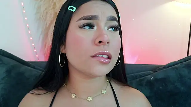 mia roux1 online show from 04/11/26, 08:12