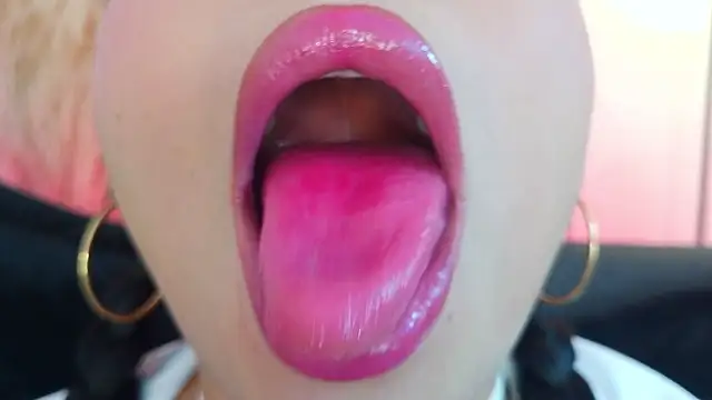 mia roux1 online show from 03/28/26, 10:11