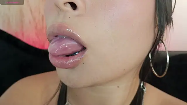 mia roux1 online show from 06/12/26, 11:13