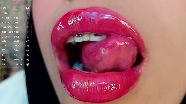 mia roux1 online show from 11/06/25, 02:15