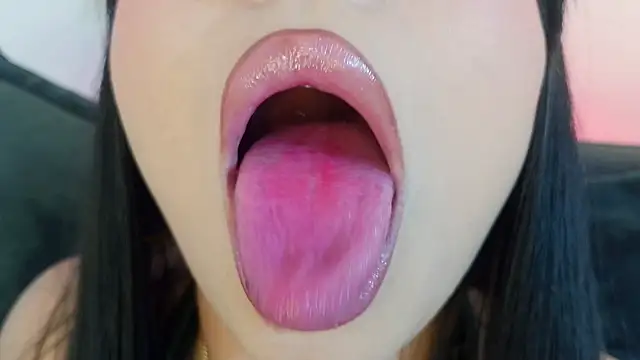 mia roux1 online show from 04/24/26, 11:29