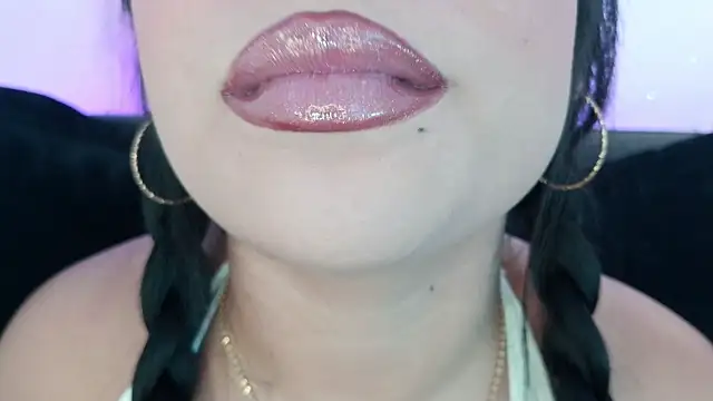 mia roux1 online show from 05/19/26, 12:37