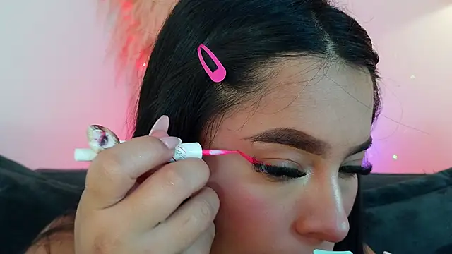 mia roux1 online show from 04/09/26, 07:42