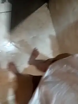 Snapshot of Virgin18year_old chatting on 12/18/25, 04:39 Virgin18year old online show from 12/18/25, 04:39