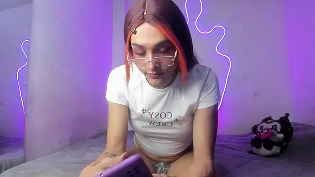 Mika  velvet online show from 11/19/25, 09:04