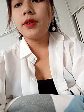 Snapshot of love-xx chatting on 11/05/25, 01:09 love-xx online show from 11/05/25, 01:09