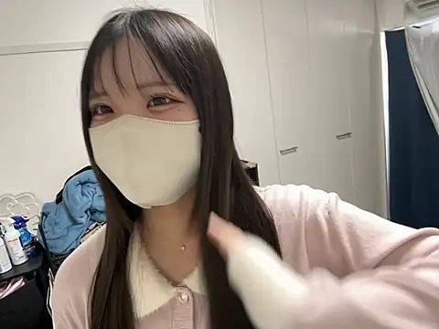 pomu chan online show from 11/24/25, 04:23