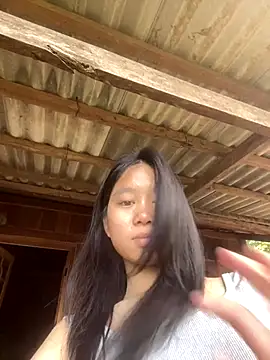 Snapshot of -Miaa- chatting on 10/28/25, 03:29 -Miaa- online show from 10/28/25, 03:29