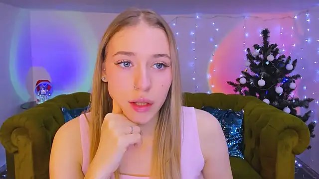 sassy cutie online show from 12/15/25, 08:09