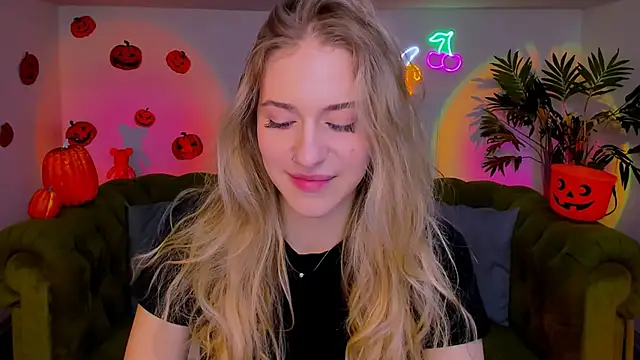 sassy cutie online show from 11/10/25, 06:07