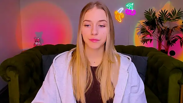 sassy cutie online show from 11/17/25, 06:06