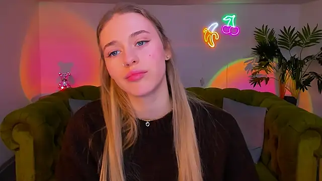 sassy cutie online show from 12/02/25, 06:15