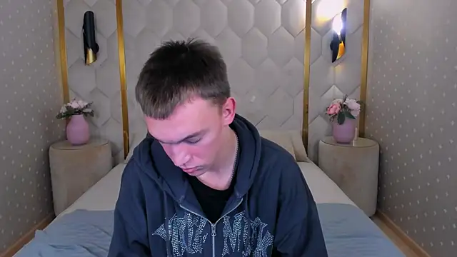 Derek Banville online show from 11/18/25, 01:03