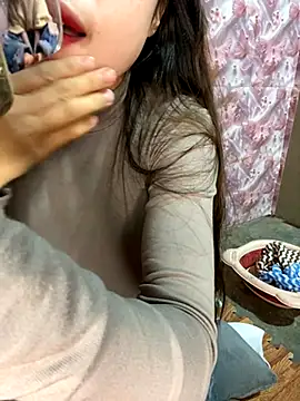 kitty-20x online show from 11/08/25, 09:24