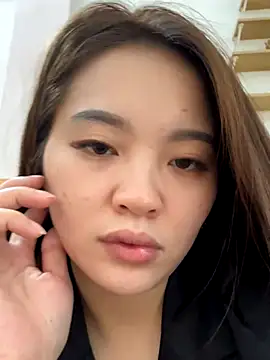 helo-kitty online show from 11/03/25, 04:17