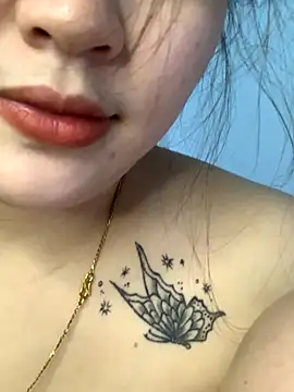 helo-kitty online show from 11/24/25, 05:13