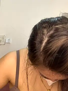 helo-kitty online show from 11/23/25, 02:38