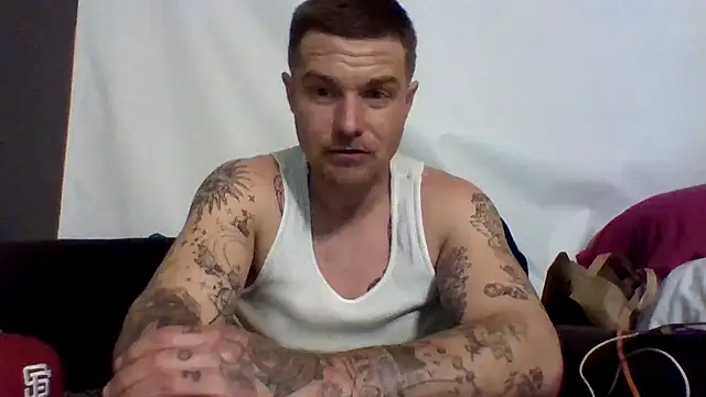 DadDDick925 online show from 02/04/26, 09:26