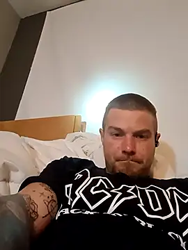 DadDDick925 online show from 11/29/25, 09:53