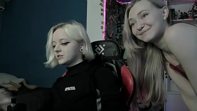 Holy Mistress S online show from 11/18/25, 09:34