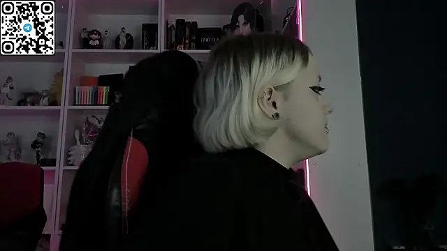 Holy Mistress S online show from 03/11/26, 09:03