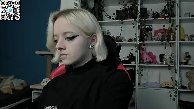 Holy Mistress S online show from 12/03/25, 09:20