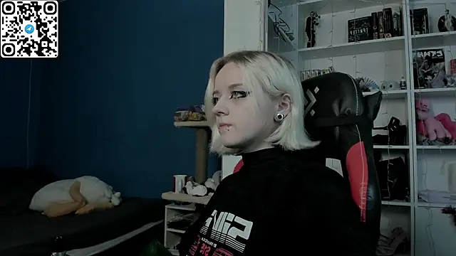 Holy Mistress S online show from 12/19/25, 10:06