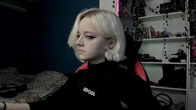 Holy Mistress S online show from 11/08/25, 09:35