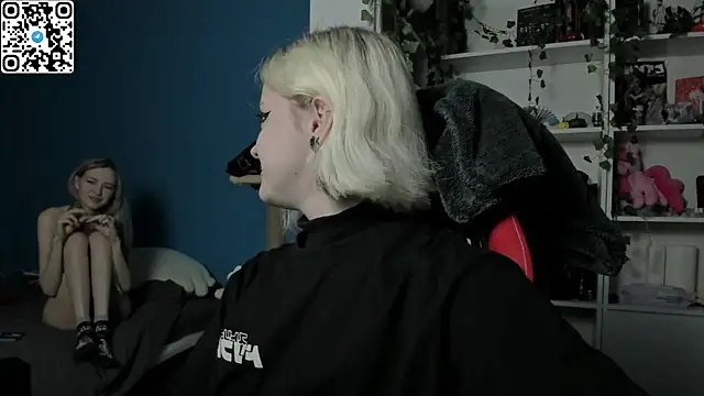 Holy Mistress S online show from 11/29/25, 09:53