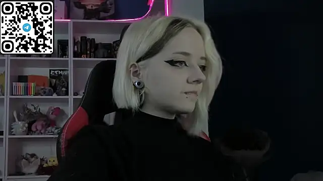 Holy Mistress S online show from 05/05/26, 08:39