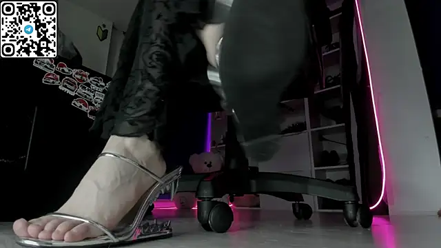 Holy Mistress S online show from 06/26/26, 07:58