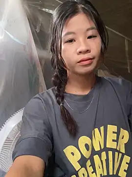 ninixinh online show from 10/25/25, 02:44