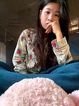 ninixinh online show from 10/24/25, 02:43