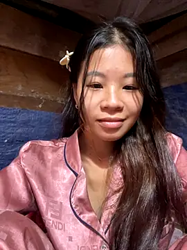 ninixinh online show from 10/30/25, 12:58