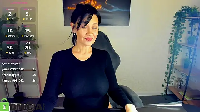 Sara Devills online show from 04/26/26, 09:28
