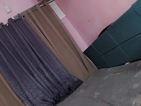 Felicity lux online show from 11/04/25, 08:23