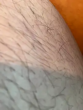 fortheloveofheels74 online show from 10/27/25, 10:16