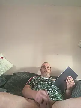 fortheloveofheels74 online show from 04/02/26, 11:50